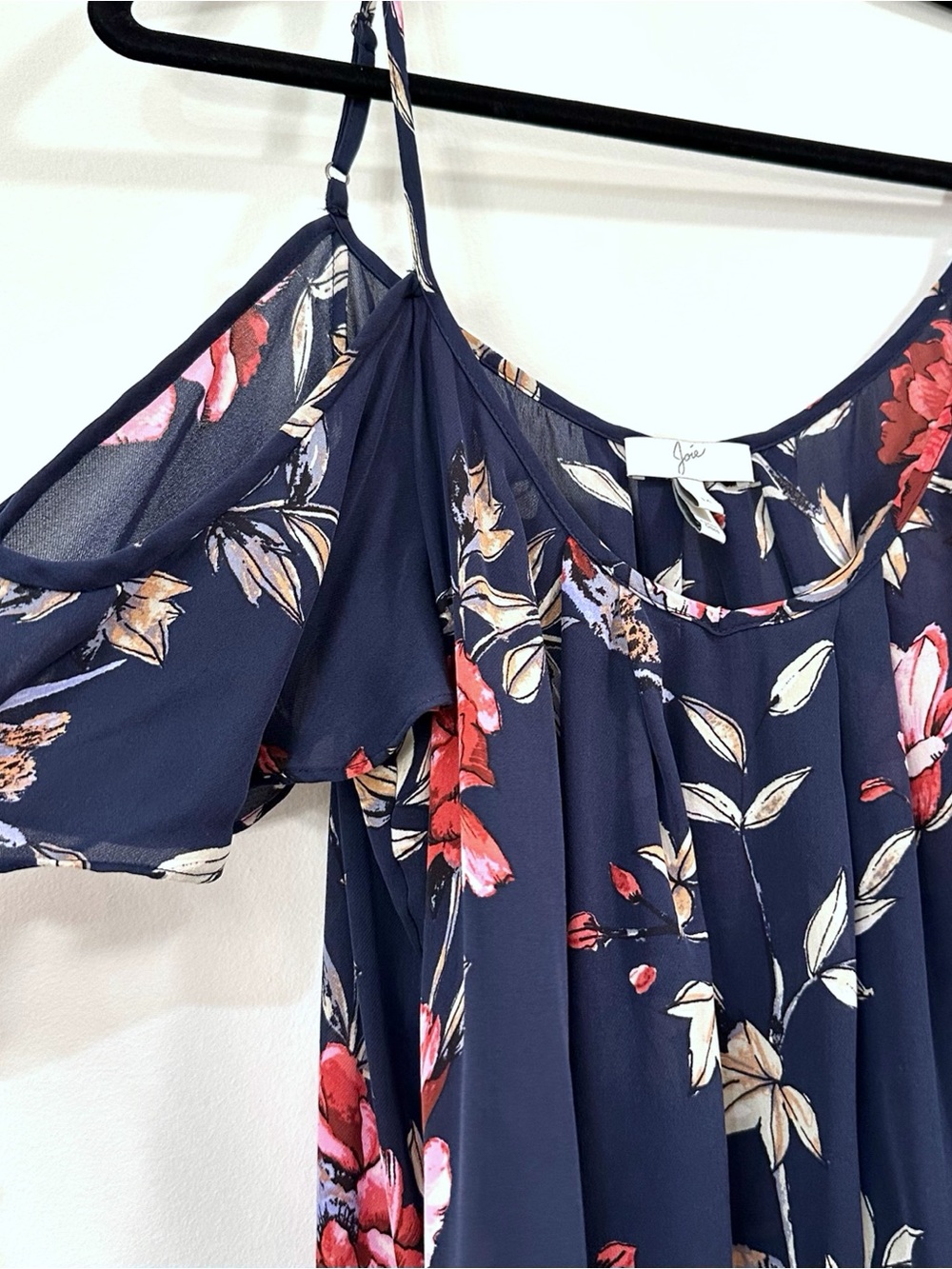 Joie Adorlee Off Shoulder Floral Silk Crepe Top Navy Size Medium - Picture 4 of 7